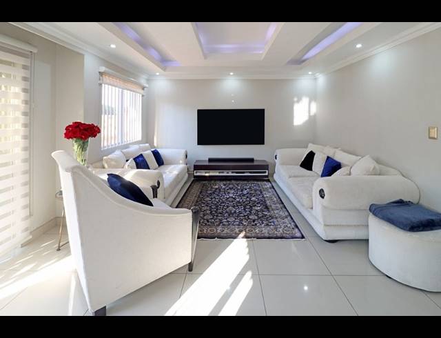 3 BEDROOM TOWNHOUSE FOR SALE IN BRUMA
